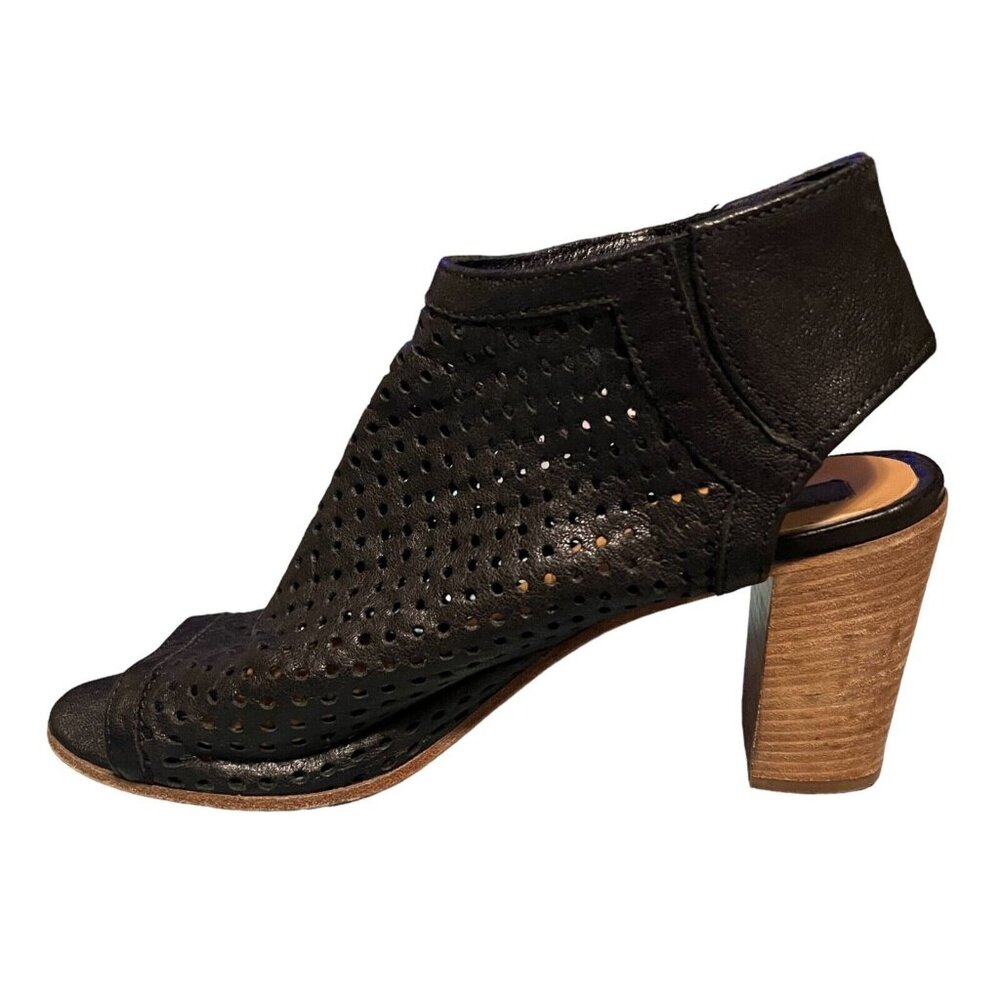 Steve Madden Perforated Leather Peep Toe Bootie Black SZ 7.5 Leather Soles Italy